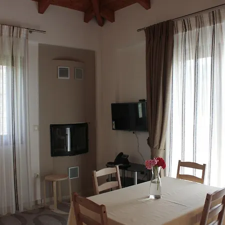 Evinos Garden Apartment Trikorfon Exterior photo
