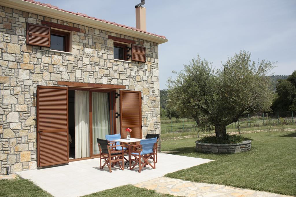 Evinos Garden Apartment