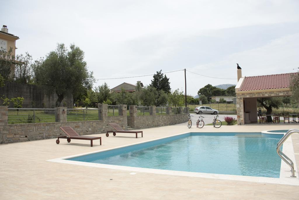 Evinos Garden Apartment *