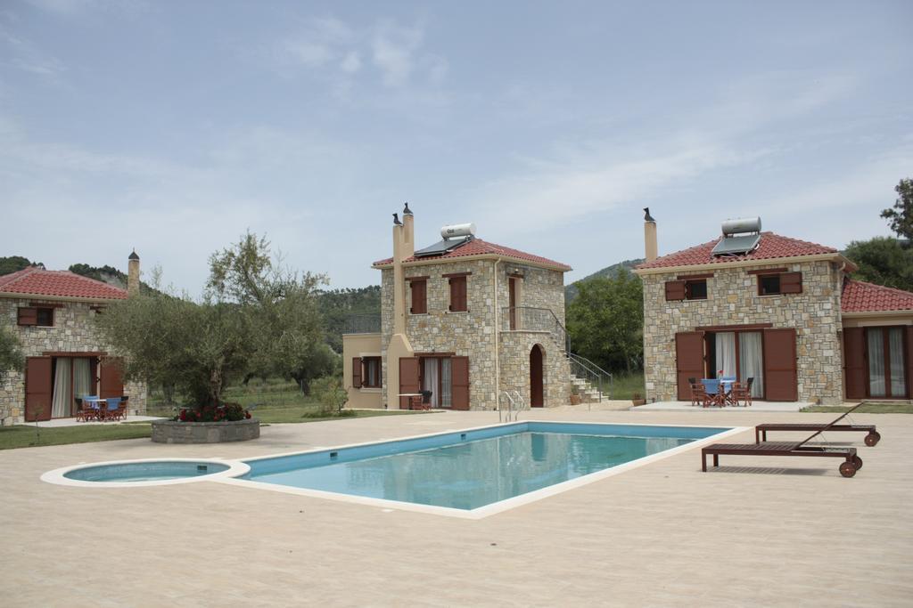 Evinos Garden Apartment Trikorfon